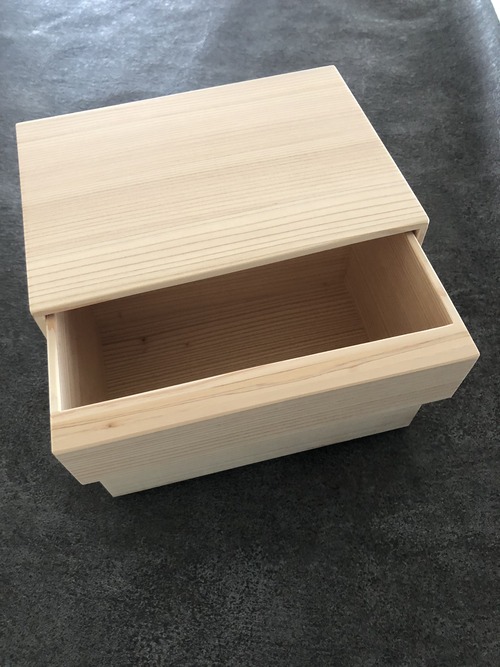 FC9A2943-03F5-46EA-9448-8DEDA1FE1461