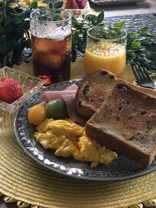 E10DA73B-3A40-484C-9521-8766E56267EE