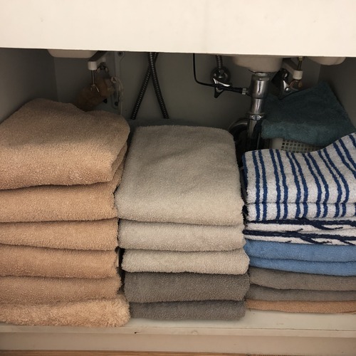 FFEE7E9C-4FD9-4B33-8A15-E3D0A49A1D7C