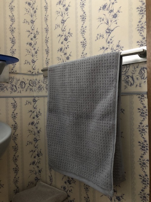 DAEFB2D3-1DAF-433A-9F0D-D9597D2E77DB