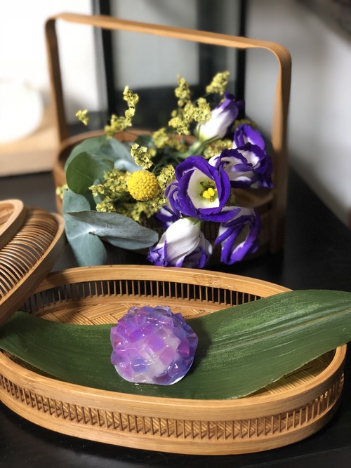 8C62858B-3CE9-498B-874A-5F063F23C3DC