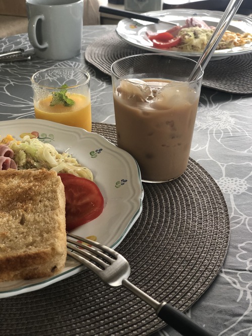 A7012BF2-8A72-4946-92F1-117B4F7ED62D