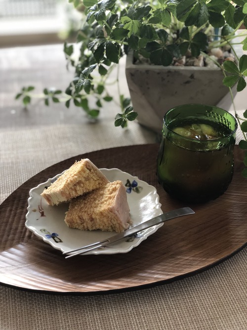 07798946-6E23-4D32-893F-F8CFEBD9A18F