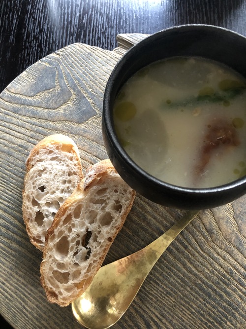 19DF6968-73EF-4185-A4C8-DBDBA285CCB1