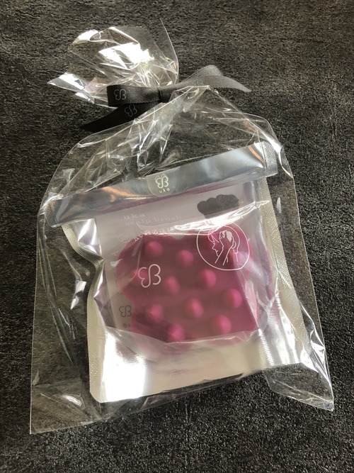 6F7453F2-6155-4A7C-AE95-6B5A12703283