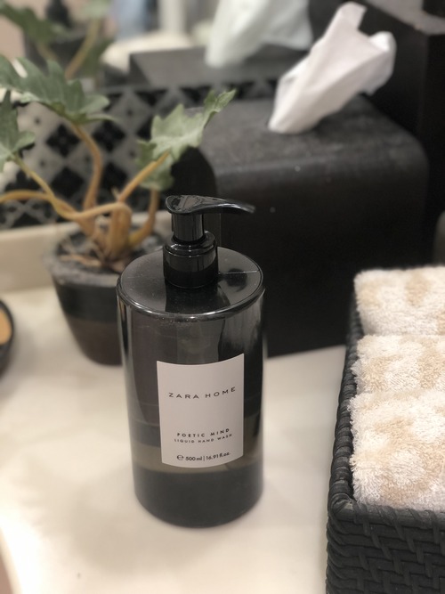 852FAC23-C5F4-4B86-BC7D-B24E6432DE3F