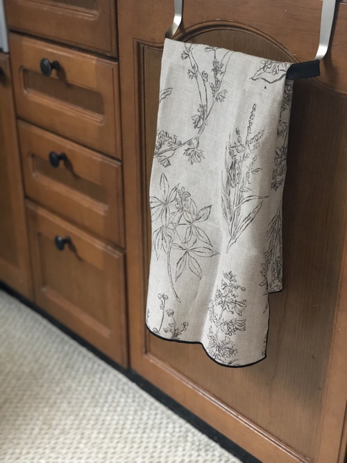 DEEB9333-4E6D-4425-9880-F9F10FE2DEDD