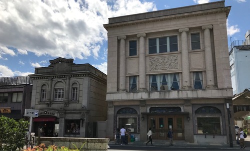 E936F619-F81D-4C4A-AEEC-4688AE854E56