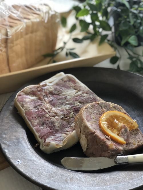 FBA73FB7-C6A6-4B53-8893-BDCBE4A40414