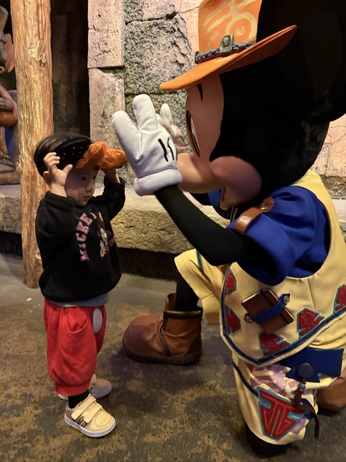 1BECE500-FEAA-4476-A0DF-7BFA2EF7B98A