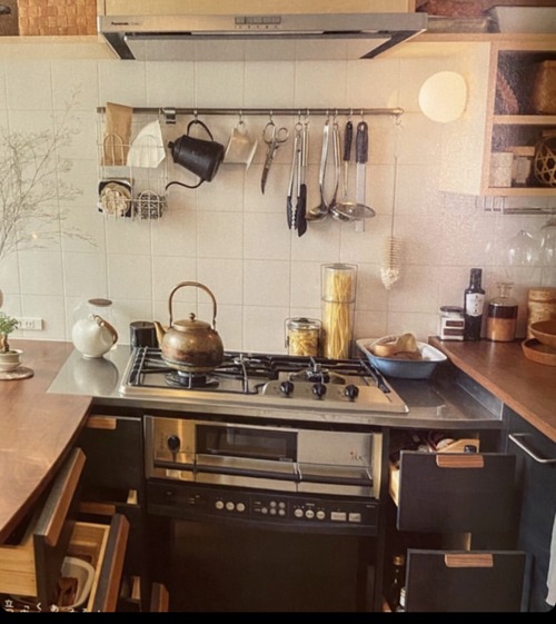 6D5CF6ED-48F3-4D77-B3AF-B523C714AFA9