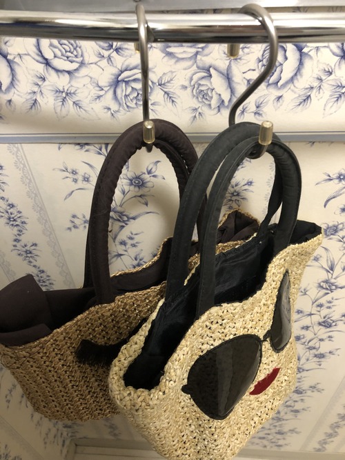 4255B88C-9DF1-4998-93B2-EE6BBC0C8D9F