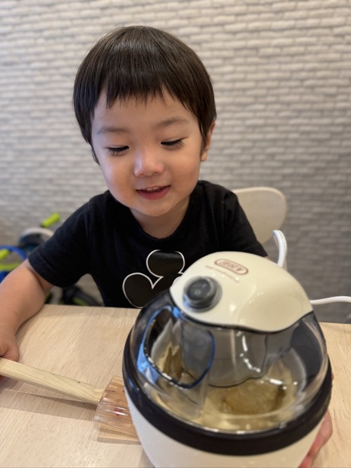 CD0324C9-F332-4F02-94AB-8A7B80E4676E