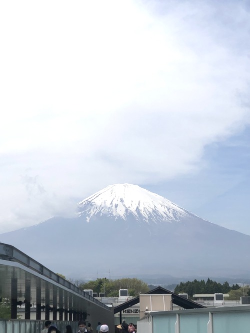 3714D924-2722-46E9-9BDD-BB0101A71992