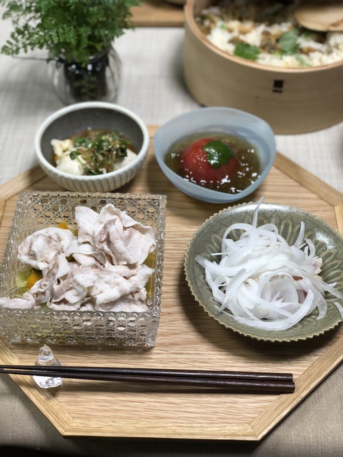 7B9CF7B7-CBDD-4BCC-841B-762616509763