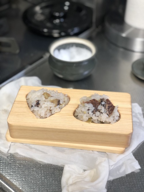 04C8B621-3D07-4B74-BBD9-E7922AE76193