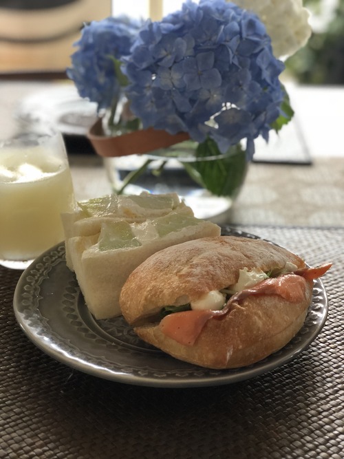 92C2F762-B0E0-4C4E-BAAF-FBA4F5DA8FA6