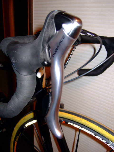 SHIMANO STI ブラケットのカタチ : 中年martyの自転車日記