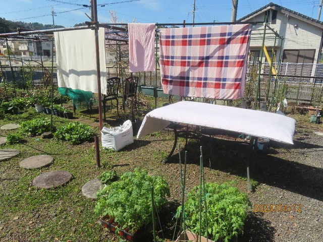 蒲団・洗濯もの干し