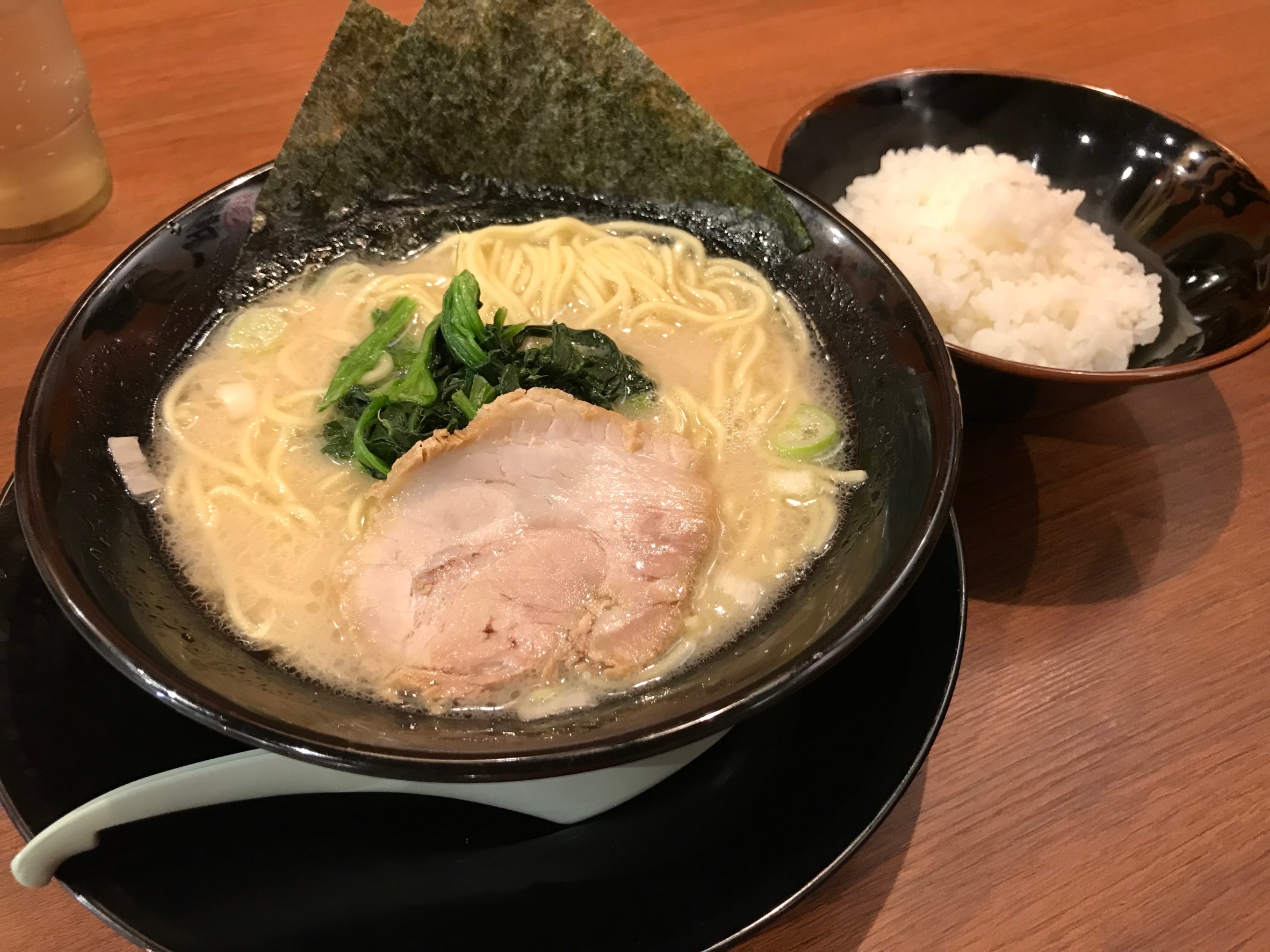 昨年8月にオープンした 濃厚豚骨スープの横浜家系ラーメン 鶴乃家 緑井店へ行ってきました まるごとgo 広島 市安佐南区 安佐北区あたりの地域情熱ブログ