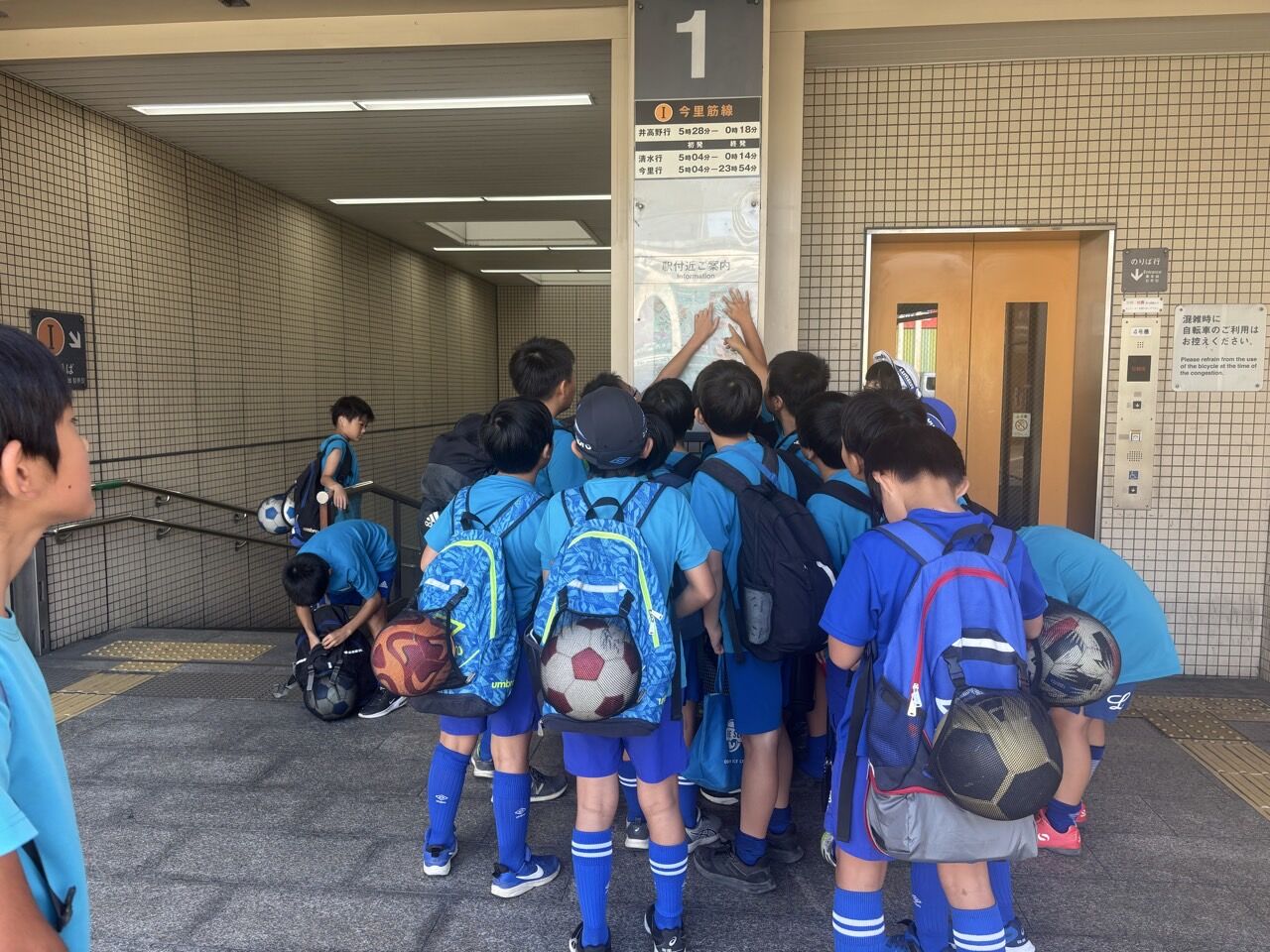 4_i8dUd018svcbao2xz034rph_us7scg