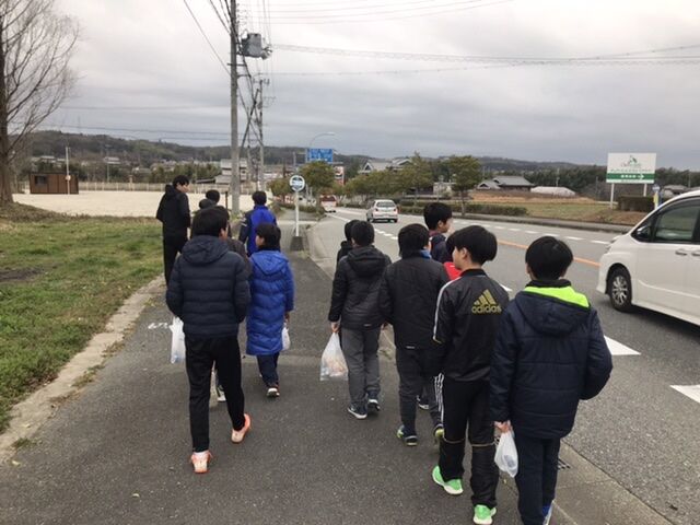 20363B75-3935-41D9-AE43-E79C65CDBE2B