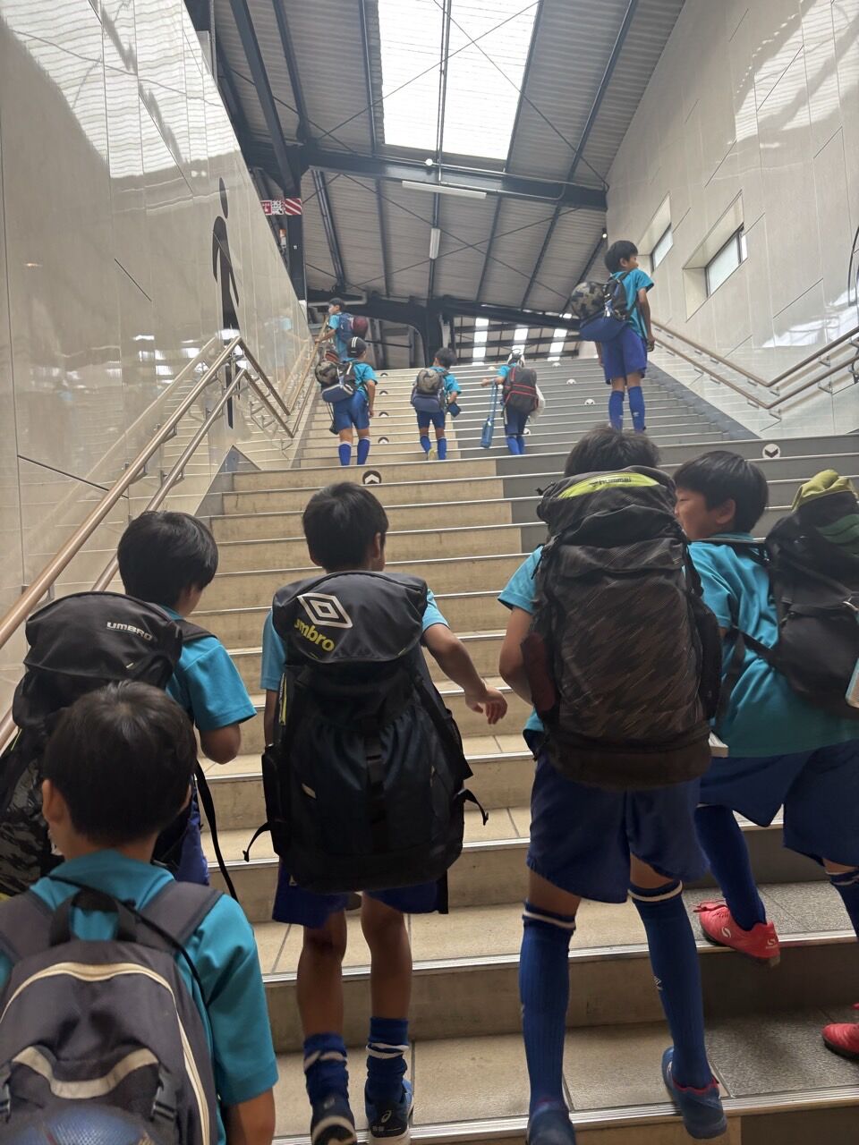 6_e9dUd018svckj2z8ecr2ec9_us7scg