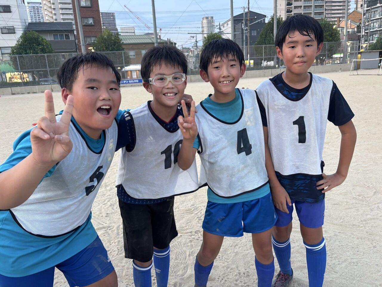 f_12bUd018svcibqt3zyclv_us7scg