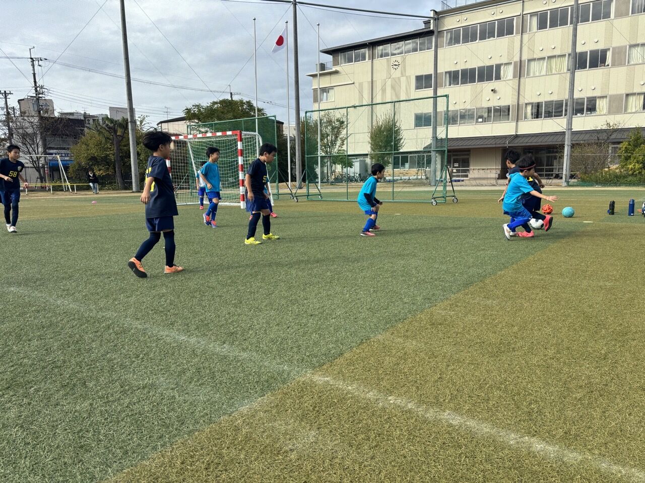 a_305Ud018svc164xyr4twevs6_us7scg