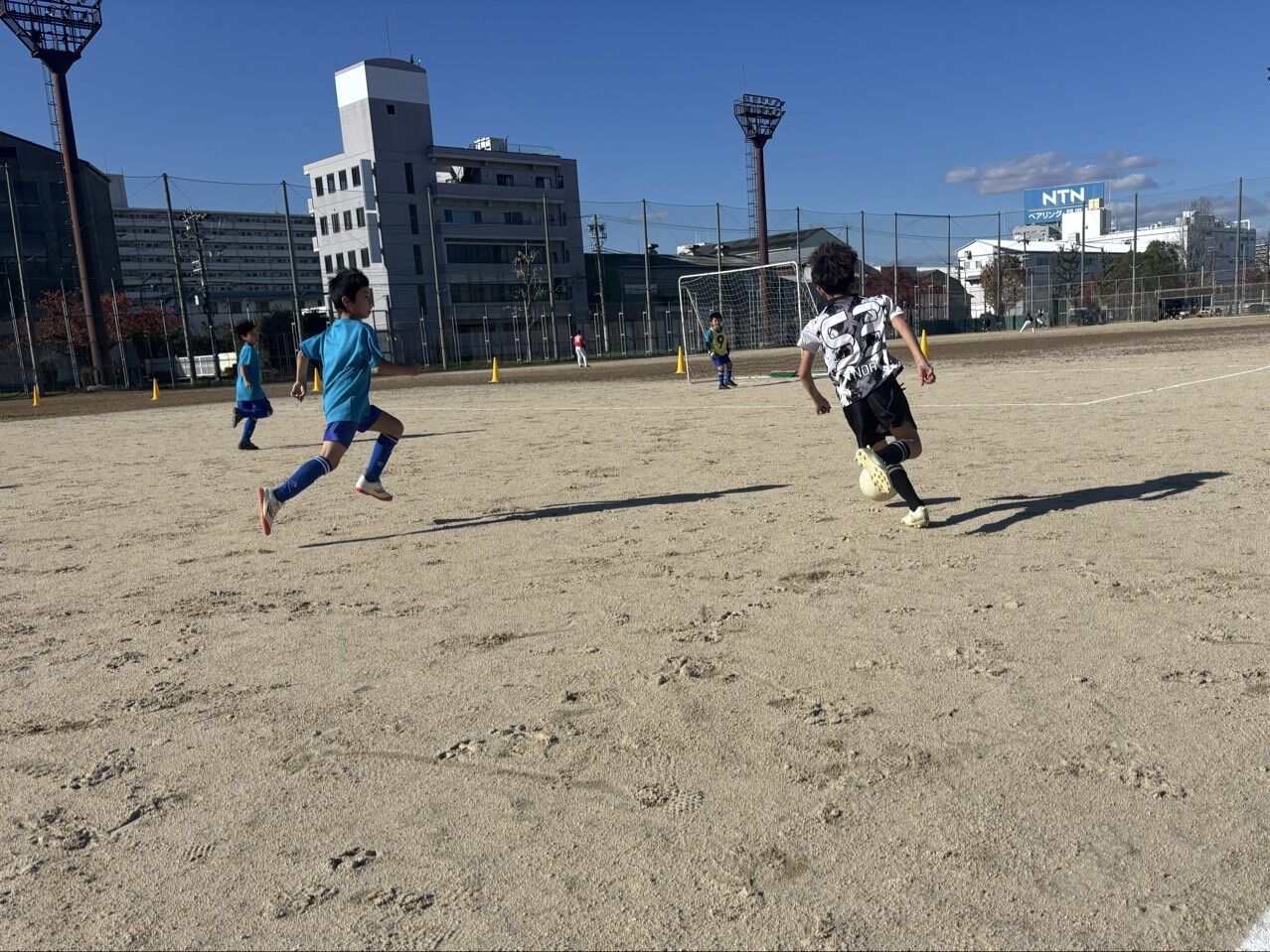 f_fgiUd018svcy6smq77sm2tu_us7scg