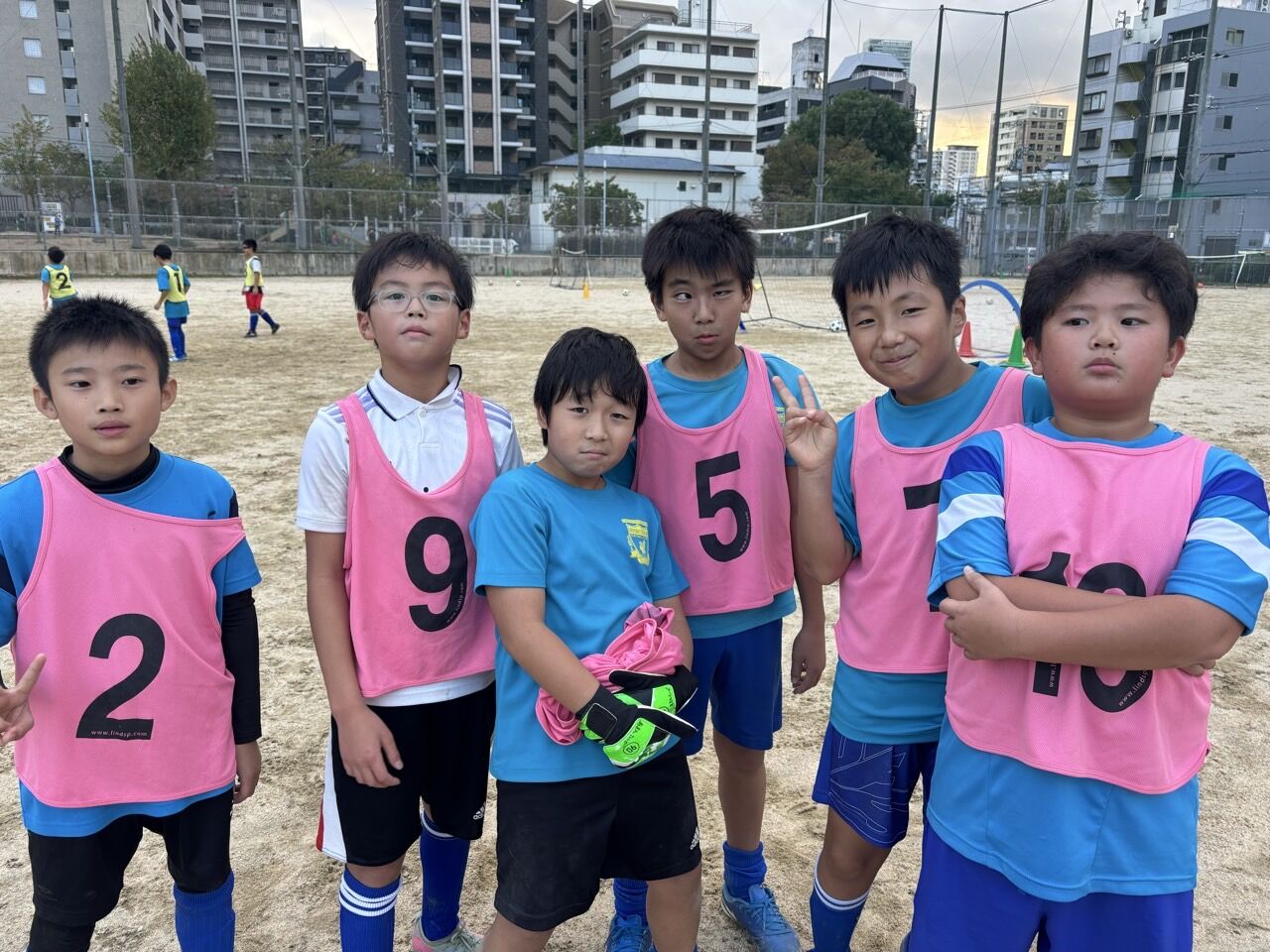 g_g1bUd018svc1me932k4zi8cx_us7scg