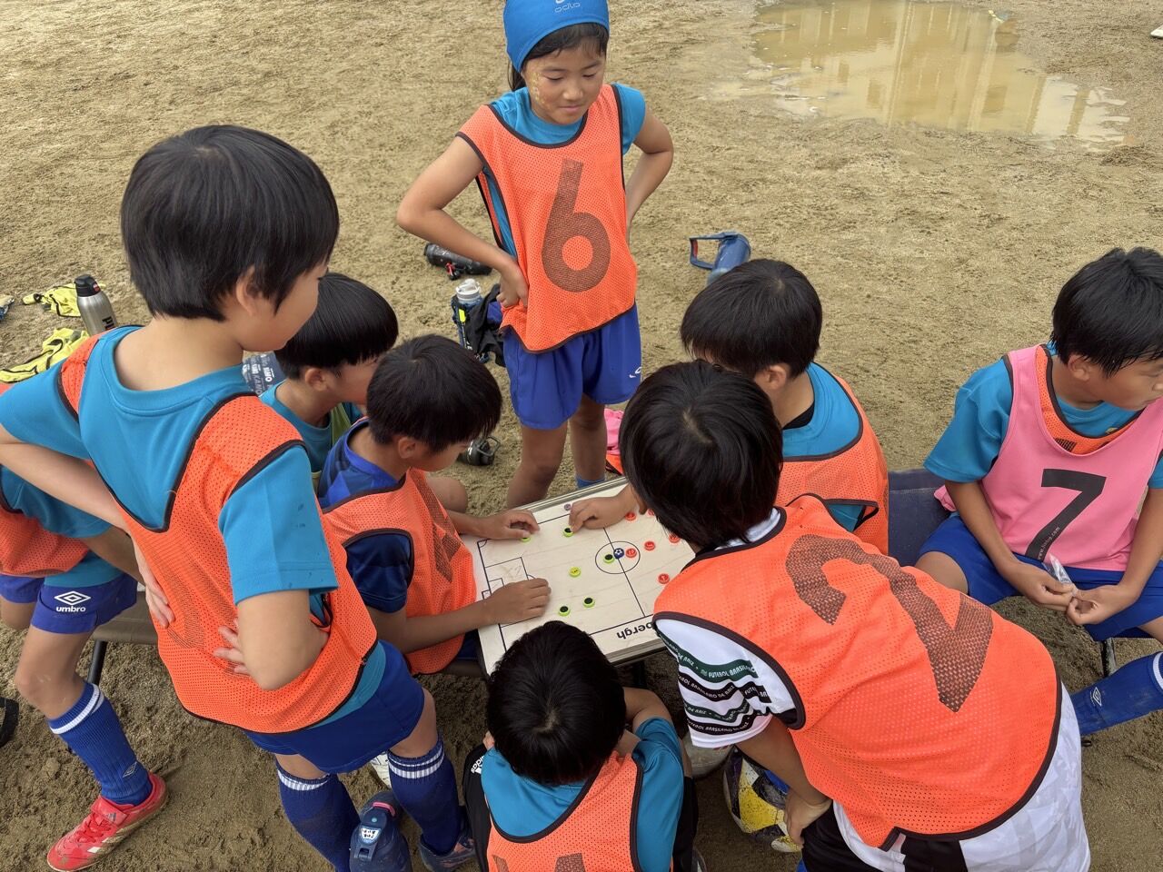 3_8fgUd018svc1i2hlqozdgzft_us7scg