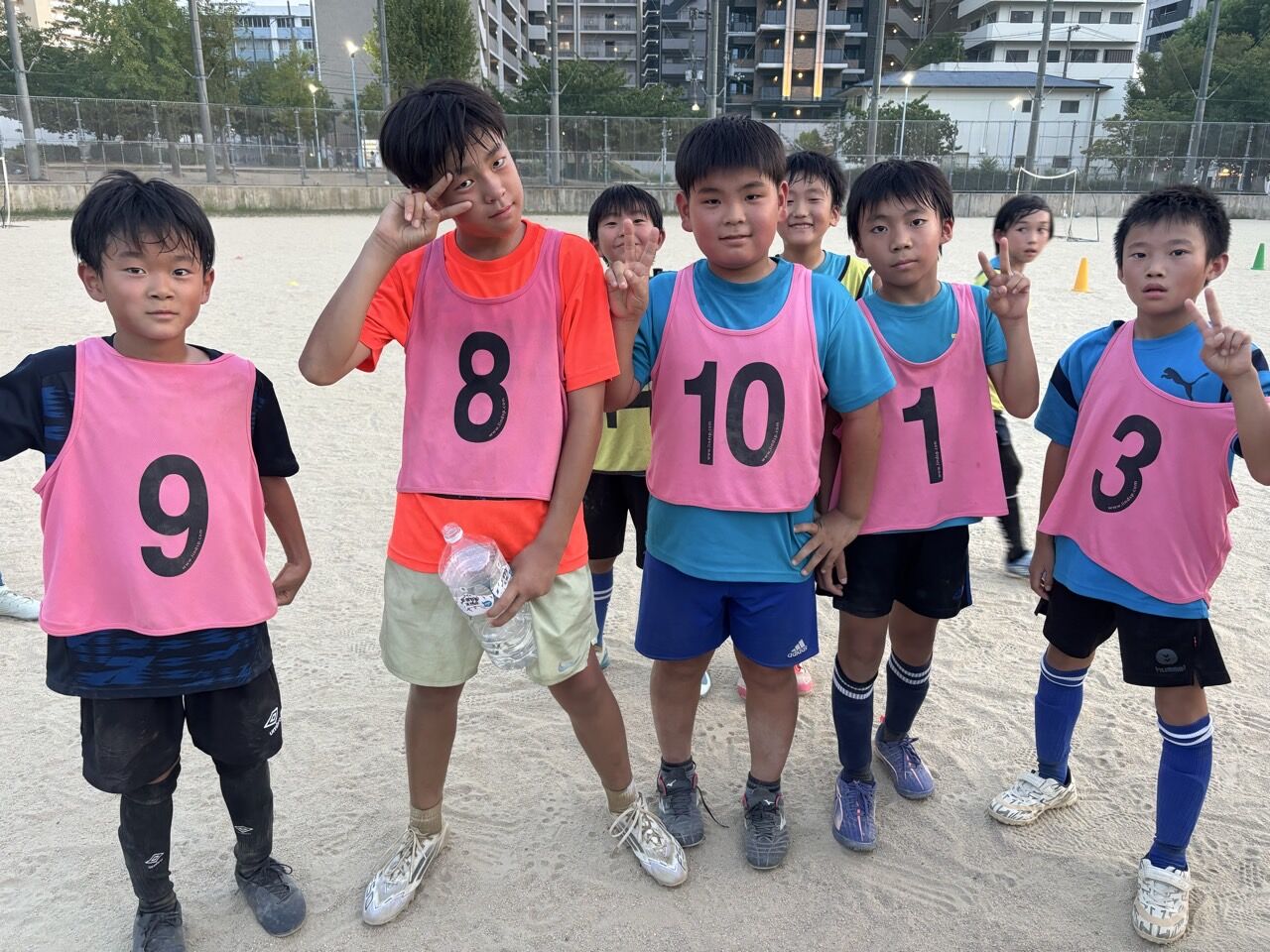 f_22bUd018svc169wxza0dyp2d_us7scg