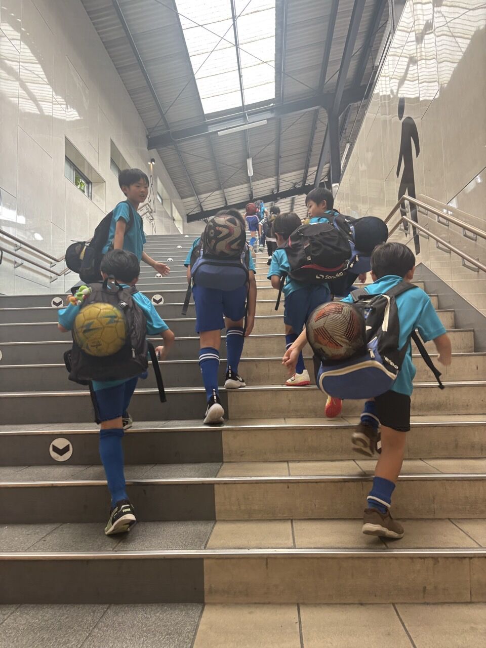 f_c1fUd018svc1so2ayt24nau5_us7scg