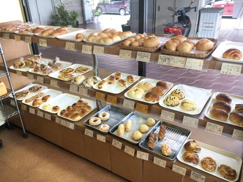 画像 パン屋でトングをカチカチ鳴らしながら物色してる時のワクワク感は異常 まるたろうの怖い心霊ブログ 画像 パン屋でトングをカチカチ鳴らしながら物色してる時のワクワク感は異常 まるたろうの怖い心霊ブログ