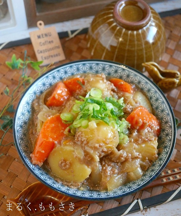 ほっこりな1品♪みそ肉じゃがのそぼろ餡＆最近の外食麺祭り