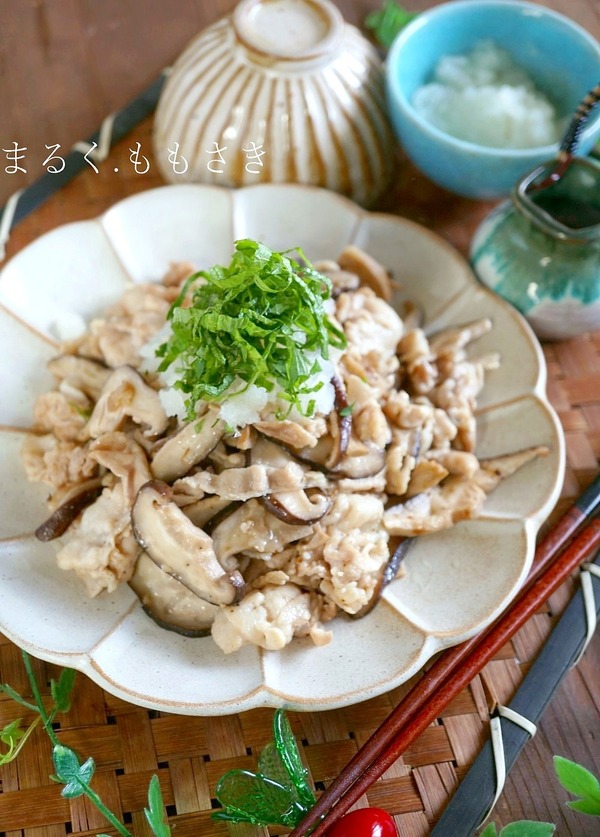 無限豚肉レシピ♪大根おろしと大葉でさっぱり豚肉とキノコの塩ソテー♪