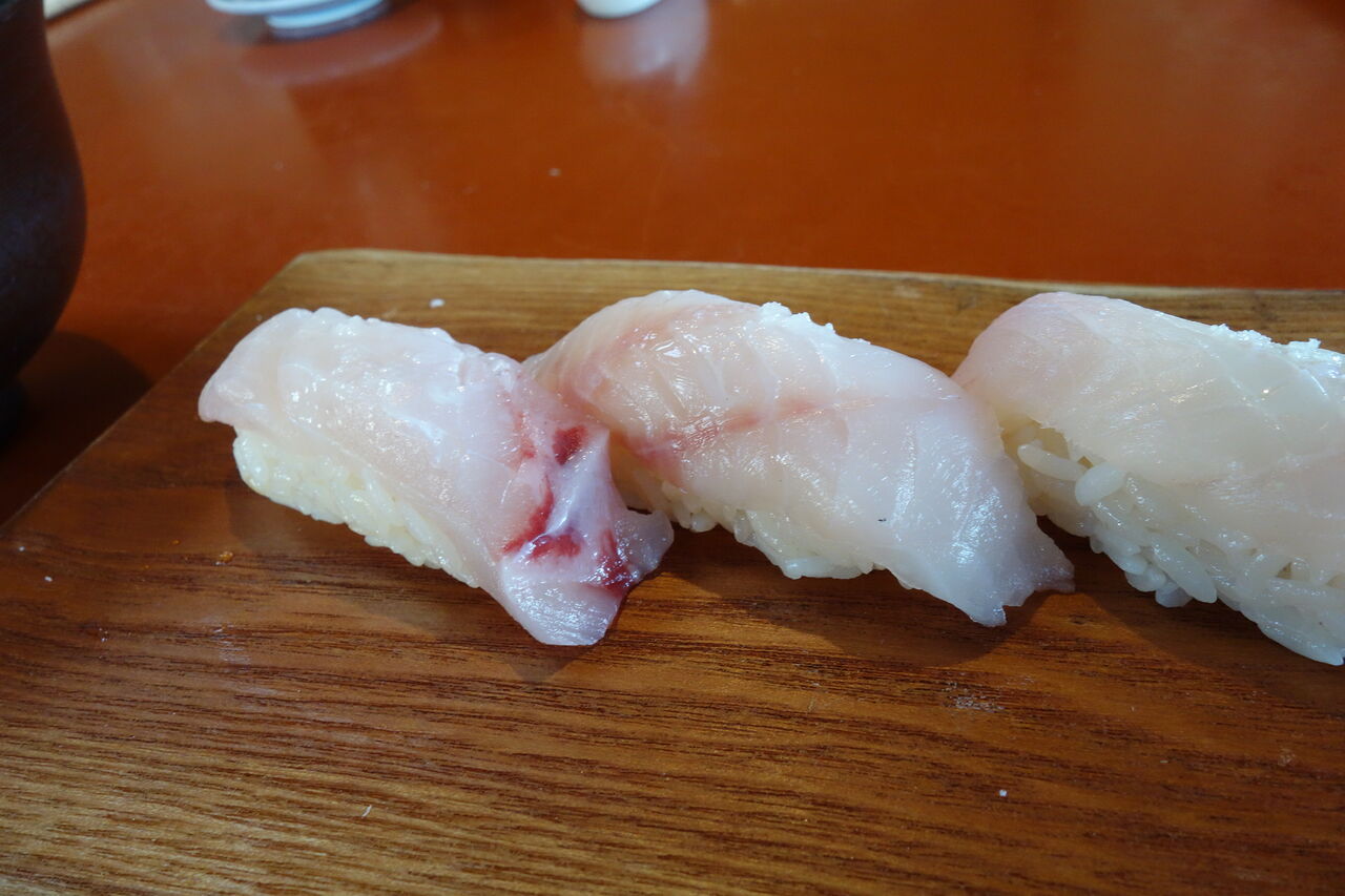 鮨処朝日屋 鶴岡市 Tomの明るい空間