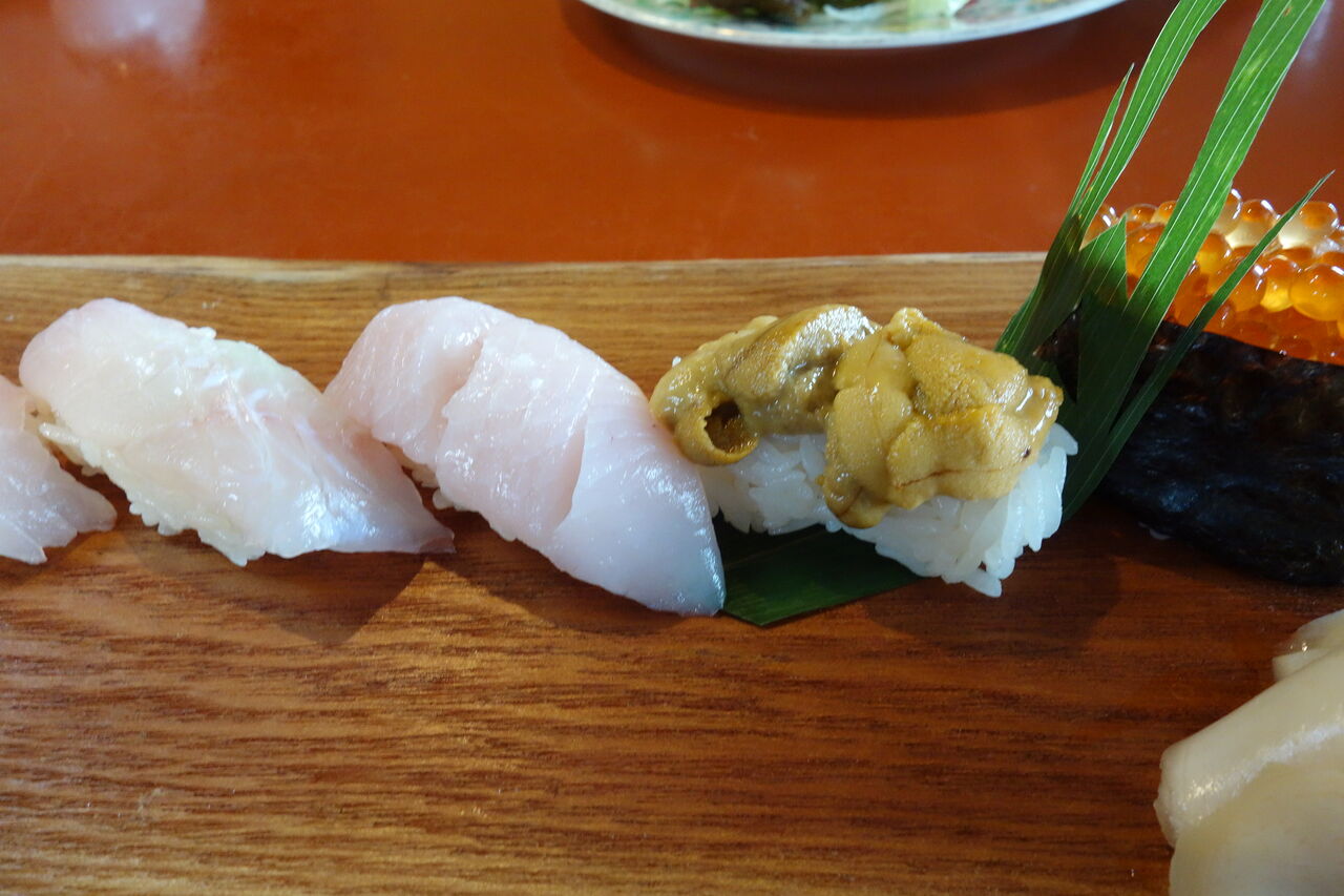 鮨処朝日屋 鶴岡市 Tomの明るい空間