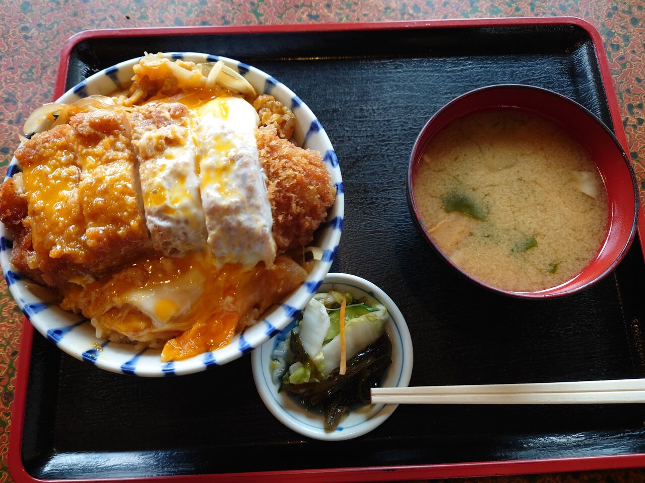 関英ドライブイン 山ノ内町 4th Tomの明るい空間