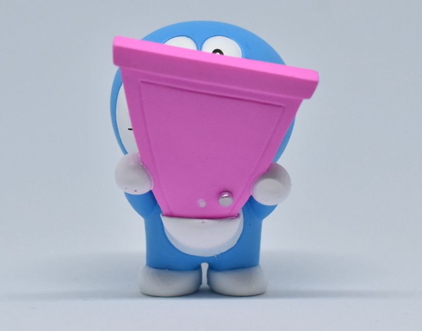 ドラえもん Hide&Seek かくれんぼフィギュア」ドラえもん