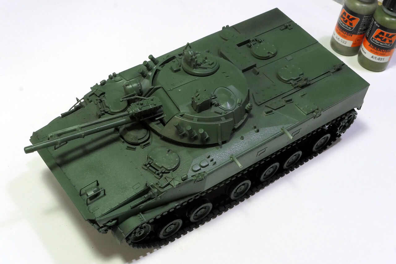 驚きの価格 1/35スケール 塗装済完成品 歩兵戦車 Bmp3 ロシア
