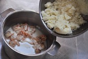 マッシュポテトを作り、1に加える