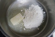 ホワイトソースを作る01