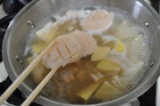 ホタテを入れさっと煮含める