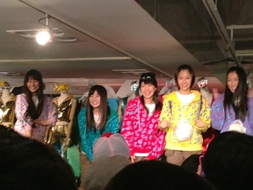 momoclo marimokkori 01