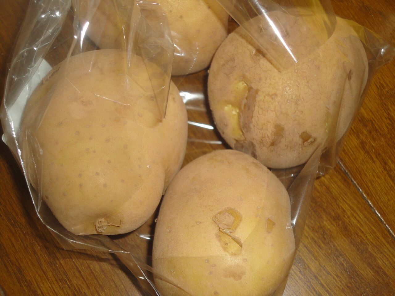 新じゃが味噌汁 ホクホクうまい 良い歯触り 甘みも マサ料理 耽溺 マサ青木の美食とクルマ 新じゃが味噌汁 ホクホクうまい 良い歯触り 甘みも マサ料理 耽溺 マサ青木の美食とクルマ