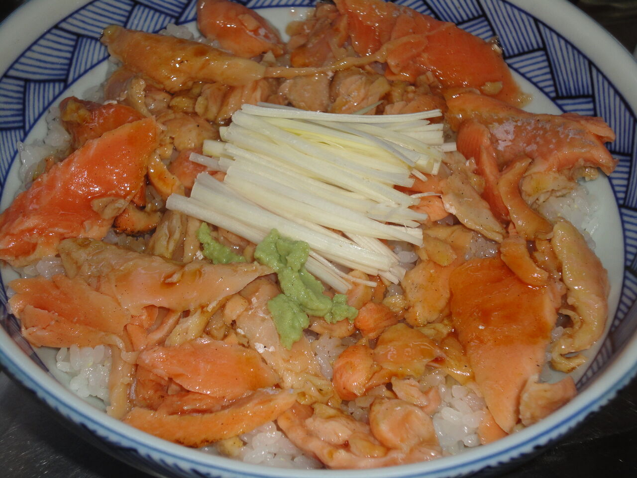 トラウトサーモン丼 うまい あふれる美味しい脂にヤラれた マサ料理 耽溺 マサ青木の美食とクルマ