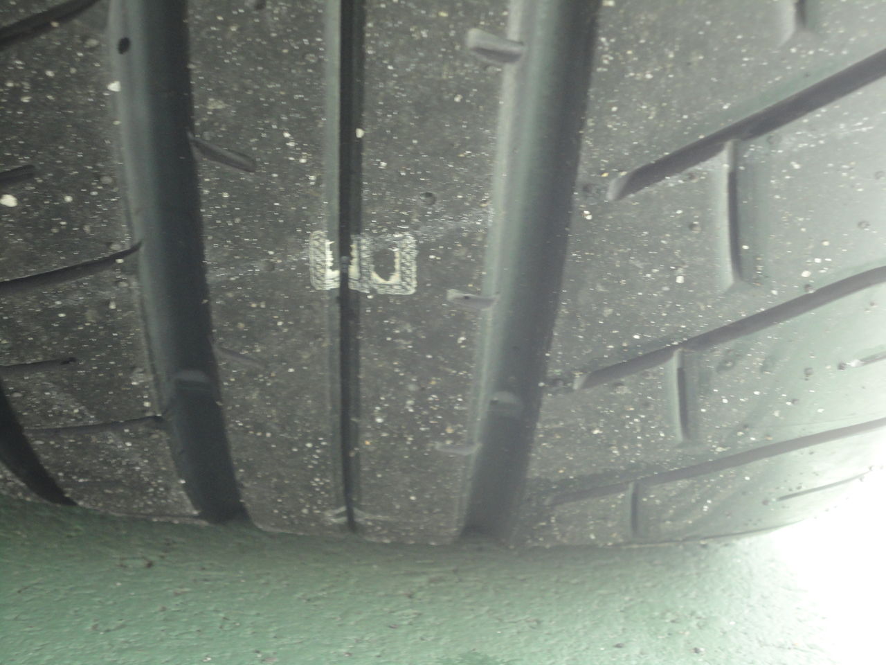 r35gt r4度目のタイヤ交換実施 新品はハンサム べっぴん 2012年型 耽溺 マサ青木の美食とクルマ r35gt r4度目のタイヤ交換実施 新品はハンサム べっぴん 2012年型 耽溺 マサ青木の美食とクルマ