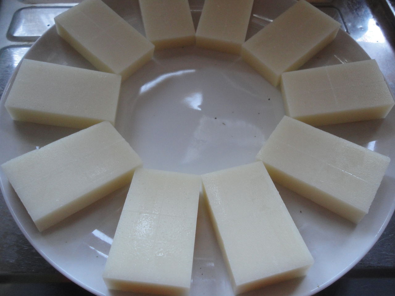 サトウの切り餅を焼いて醤油と七味とコショーで１０個食う 超うまい マサ料理 耽溺 マサ青木の美食とクルマ